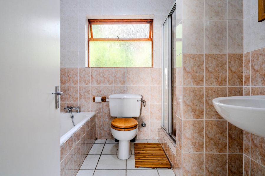 5 Bedroom Property for Sale in Camps Bay Western Cape